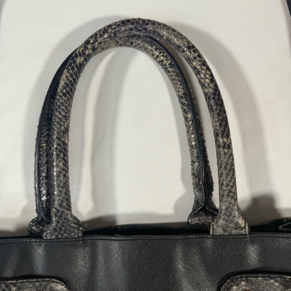 Badgley Mischka Elegant Black Tote - Picture 6 of 16